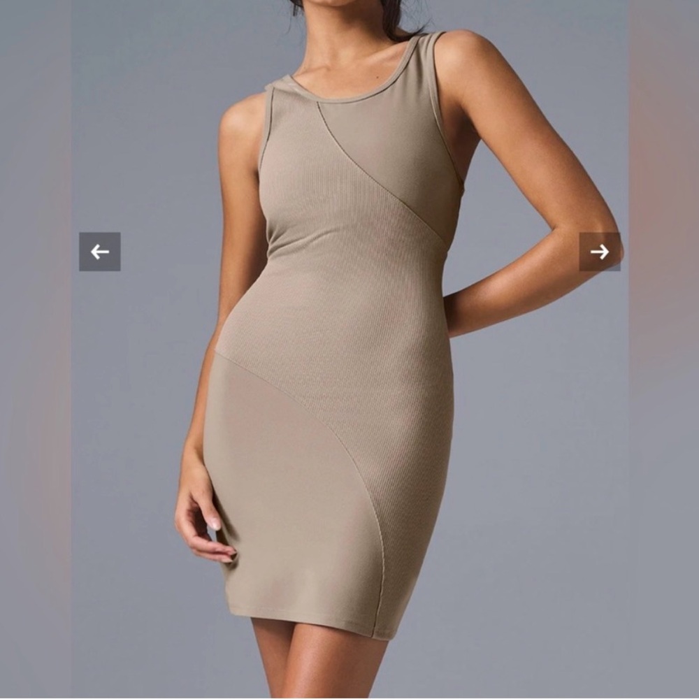 Alo sunbeam dress size L